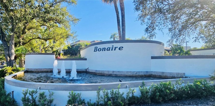 Condominio en Tamarac, Florida, 2 dormitorios № 1888314