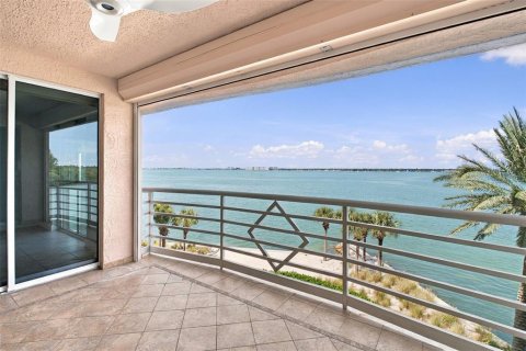 Copropriété à vendre à Saint Petersburg, Floride: 2 chambres, 170.29 m2 № 2409833 - photo 13