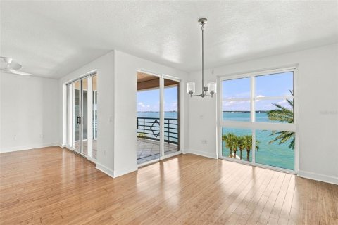 Copropriété à vendre à Saint Petersburg, Floride: 2 chambres, 170.29 m2 № 2409833 - photo 18