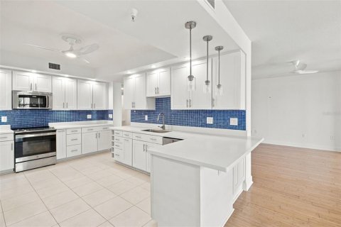 Copropriété à vendre à Saint Petersburg, Floride: 2 chambres, 170.29 m2 № 2409833 - photo 9
