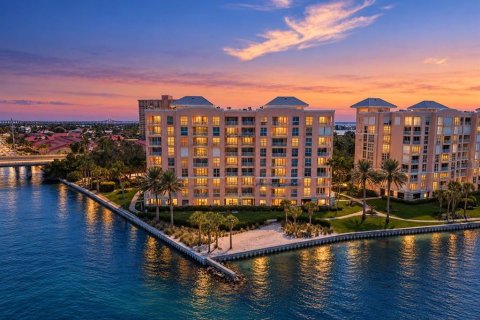 Condo à Saint Petersburg, Floride, 2 chambres № 2409833
