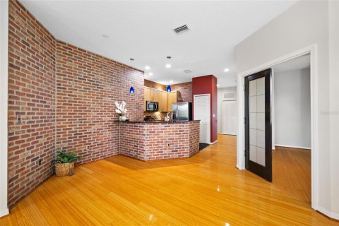 Condo in Tampa, Florida, 3 bedrooms  № 2221244 - photo 10
