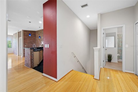 Condo in Tampa, Florida, 3 bedrooms  № 2221244 - photo 23