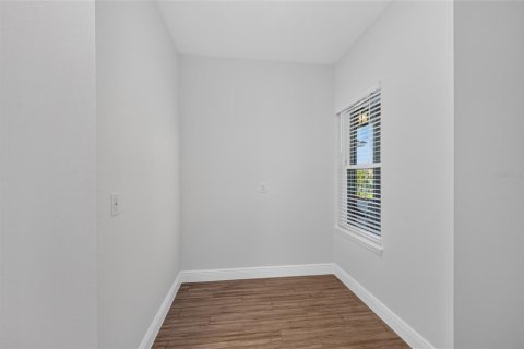 Casa en venta en Ocala, Florida, 3 dormitorios, 270.07 m2 № 2359010 - foto 6