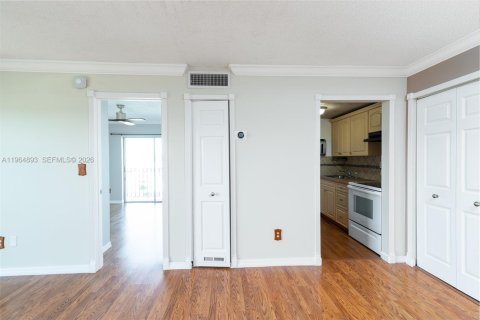 Copropriété à louer à Miami, Floride: 1 chambre, 49.05 m2 № 2026183 - photo 3