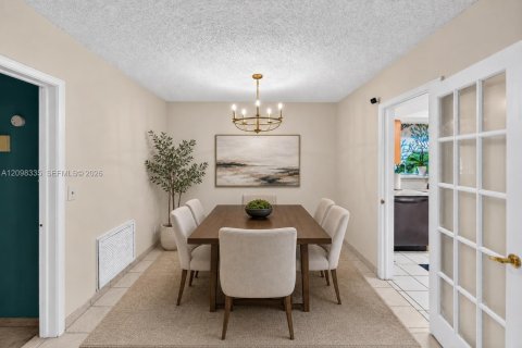 Villa ou maison à vendre à North Lauderdale, Floride: 4 chambres, 174.38 m2 № 2411973 - photo 8