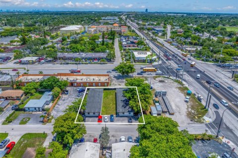 Commercial property in Fort Lauderdale, Florida 558.53 sq.m. № 1986739 - photo 4