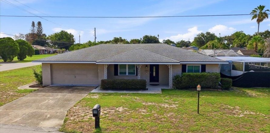 House in Winter Haven, Florida 2 bedrooms, 117.06 sq.m. № 2091779