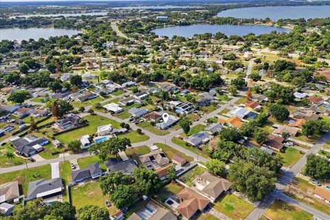 House in Winter Haven, Florida 2 bedrooms, 117.06 sq.m. № 2091779 - photo 10