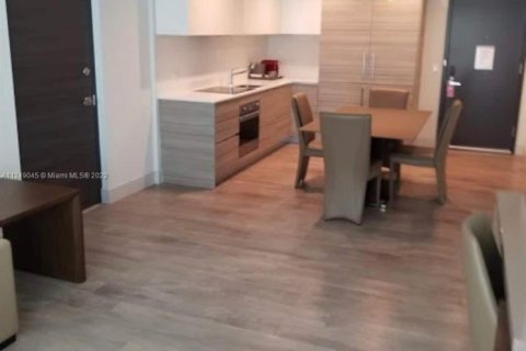 Condo in Hollywood, Florida, 1 bedroom  № 1959329 - photo 2