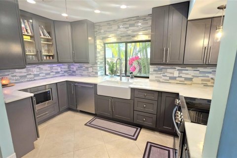 Casa en venta en Deerfield Beach, Florida, 3 dormitorios, 184.32 m2 № 1701083 - foto 7