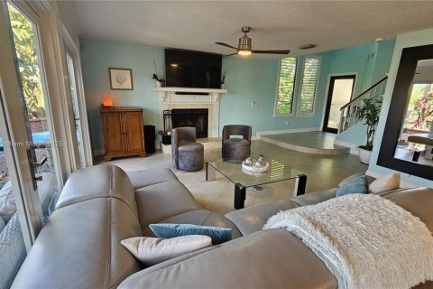 Casa en venta en Deerfield Beach, Florida, 3 dormitorios, 184.32 m2 № 1701083 - foto 15