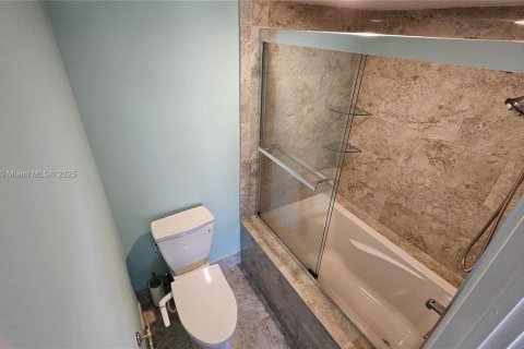 Casa en venta en Deerfield Beach, Florida, 3 dormitorios, 184.32 m2 № 1701083 - foto 25