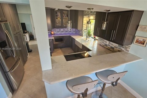 Casa en venta en Deerfield Beach, Florida, 3 dormitorios, 184.32 m2 № 1701083 - foto 10