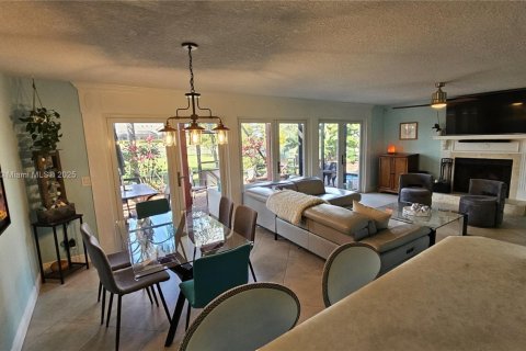 Casa en venta en Deerfield Beach, Florida, 3 dormitorios, 184.32 m2 № 1701083 - foto 17