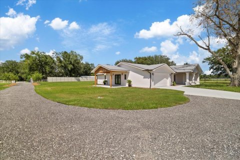 Villa ou maison à vendre à Plant City, Floride: 4 chambres, 321.72 m2 № 2358332 - photo 13