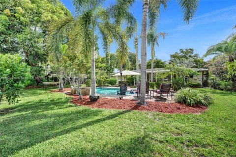 House in Plantation, Florida 3 bedrooms, 148.83 sq.m. № 1874984 - photo 10