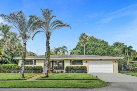 House in Plantation, Florida 3 bedrooms, 148.83 sq.m. № 1874984 - photo 1
