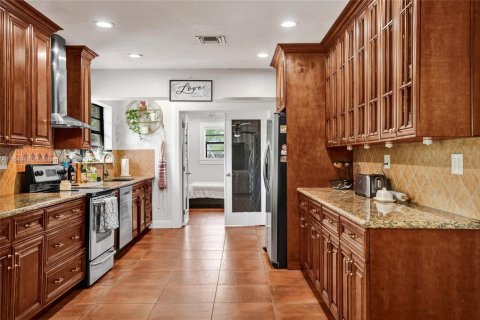 House in Plantation, Florida 3 bedrooms, 148.83 sq.m. № 1874984 - photo 22