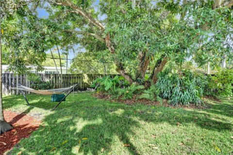 House in Plantation, Florida 3 bedrooms, 148.83 sq.m. № 1874984 - photo 9