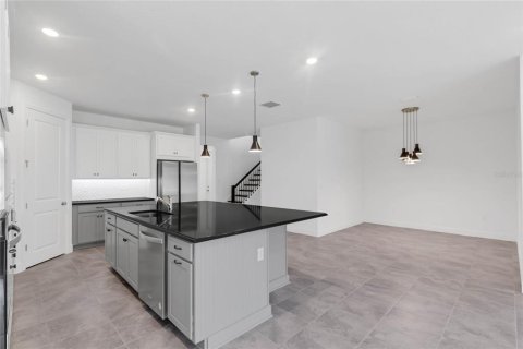 Villa ou maison à louer à Clermont, Floride: 4 chambres, 254.09 m2 № 2338897 - photo 6