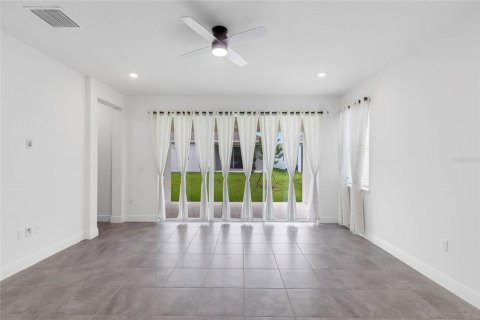 Villa ou maison à louer à Clermont, Floride: 4 chambres, 254.09 m2 № 2338897 - photo 8