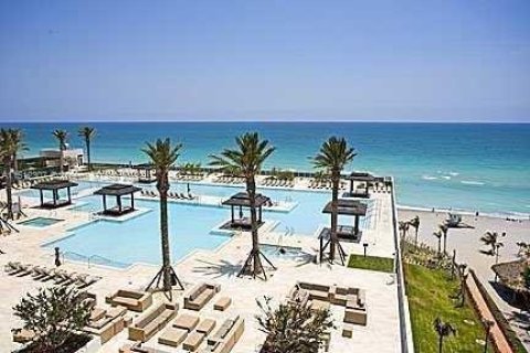 Condo in Hallandale Beach, Florida, 2 bedrooms  № 942295 - photo 29