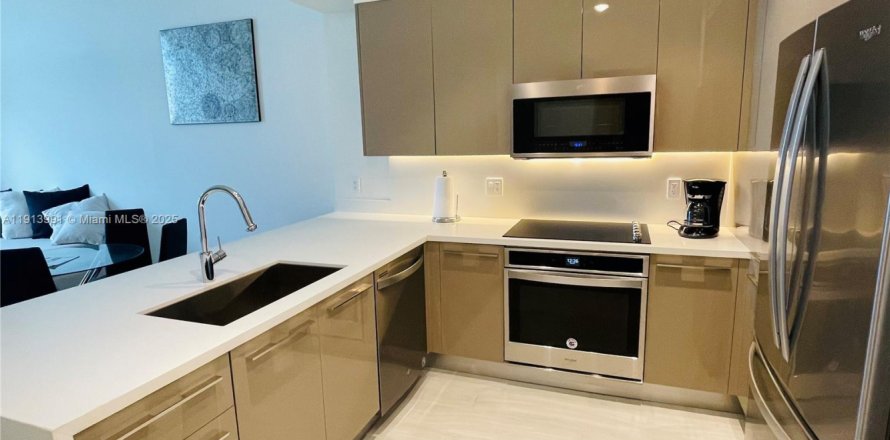 Condominio en Sunrise, Florida, 1 dormitorio  № 1969025