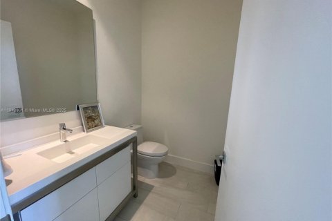 Condominio en alquiler en Sunrise, Florida, 1 dormitorio, 65.22 m2 № 1969025 - foto 24