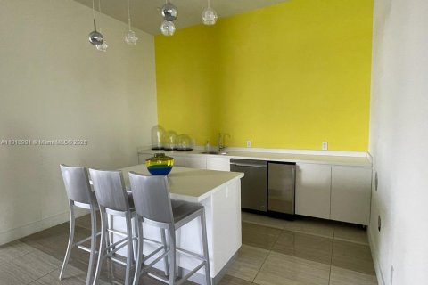 Condominio en alquiler en Sunrise, Florida, 1 dormitorio, 65.22 m2 № 1969025 - foto 5