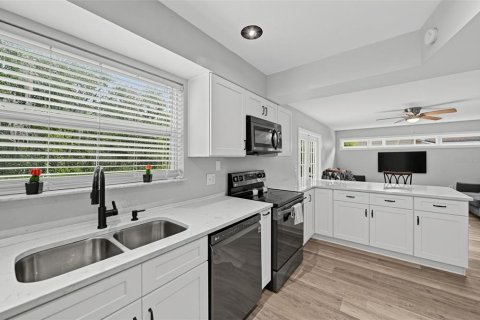 Casa en venta en Winter Springs, Florida, 3 dormitorios, 160.91 m2 № 2383966 - foto 9
