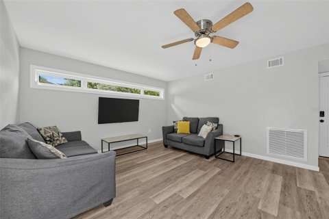 Casa en venta en Winter Springs, Florida, 3 dormitorios, 160.91 m2 № 2383966 - foto 10