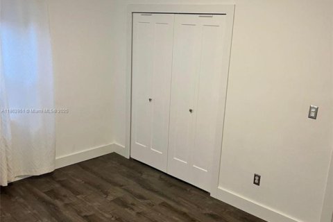 Casa en venta en North Miami Beach, Florida, 2 dormitorios, 78.22 m2 № 1890173 - foto 17