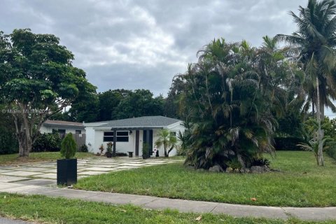 Casa en venta en North Miami Beach, Florida, 2 dormitorios, 78.22 m2 № 1890173 - foto 19