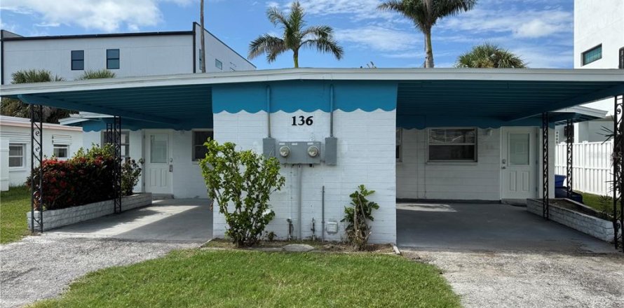 Estudio en Redington Shores, Florida № 1910365