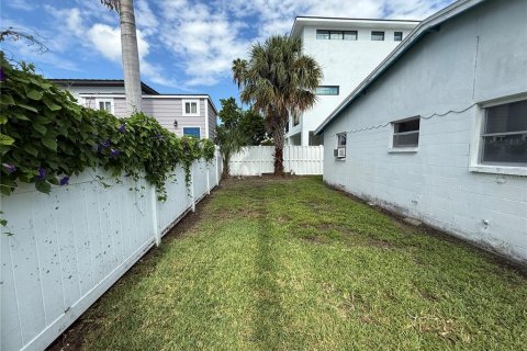 Apartamento en alquiler en Redington Shores, Florida, 1 dormitorio, 55.74 m2 № 1910365 - foto 14