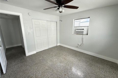 Apartamento en alquiler en Redington Shores, Florida, 1 dormitorio, 55.74 m2 № 1910365 - foto 10