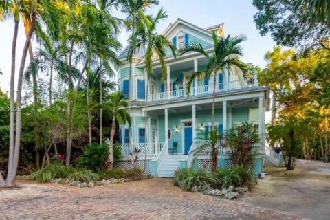 Casa en venta en Islamorada, Village of Islands, Florida, 4 dormitorios, 278.8 m2 № 2022376 - foto 21