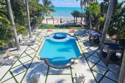 Casa en venta en Islamorada, Village of Islands, Florida, 4 dormitorios, 278.8 m2 № 2022376 - foto 9