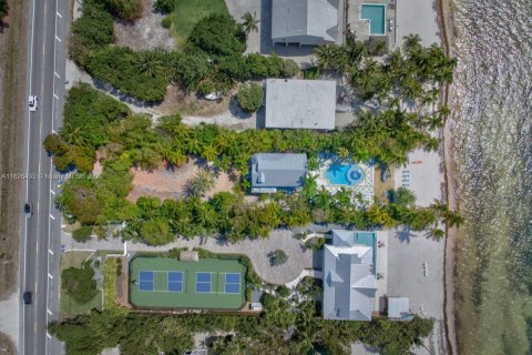 Casa en venta en Islamorada, Village of Islands, Florida, 4 dormitorios, 278.8 m2 № 2022376 - foto 26