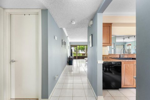 Condo in Delray Beach, Florida, 2 bedrooms  № 2251557 - photo 7