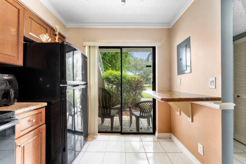 Condo in Delray Beach, Florida, 2 bedrooms  № 2251557 - photo 10