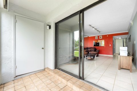 Condo in Delray Beach, Florida, 2 bedrooms  № 2251557 - photo 23
