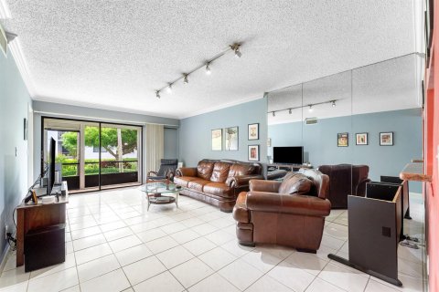Condo in Delray Beach, Florida, 2 bedrooms  № 2251557 - photo 12