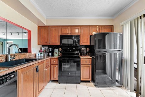 Condo in Delray Beach, Florida, 2 bedrooms  № 2251557 - photo 8