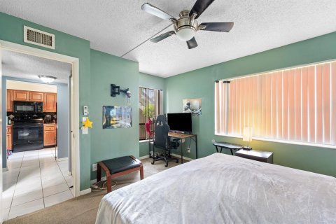 Condo in Delray Beach, Florida, 2 bedrooms  № 2251557 - photo 21