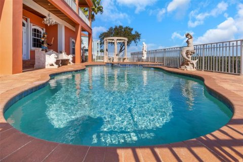 Villa ou maison à louer à Port Richey, Floride: 4 chambres, 251.77 m2 № 2413633 - photo 5