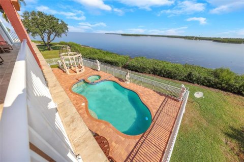 Villa ou maison à louer à Port Richey, Floride: 4 chambres, 251.77 m2 № 2413633 - photo 11