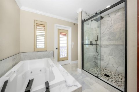 Villa ou maison à louer à Port Richey, Floride: 4 chambres, 251.77 m2 № 2413633 - photo 16