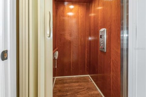 Villa ou maison à louer à Port Richey, Floride: 4 chambres, 251.77 m2 № 2413633 - photo 18